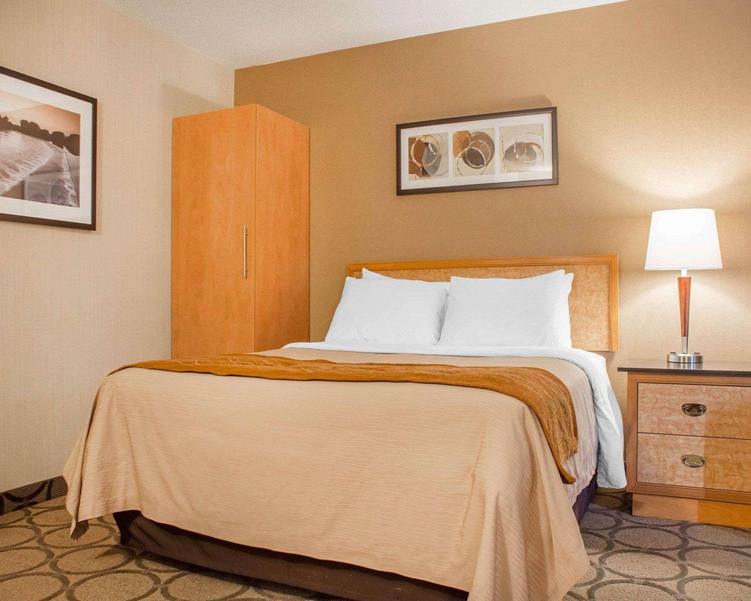 Comfort Inn Brantford Esterno foto