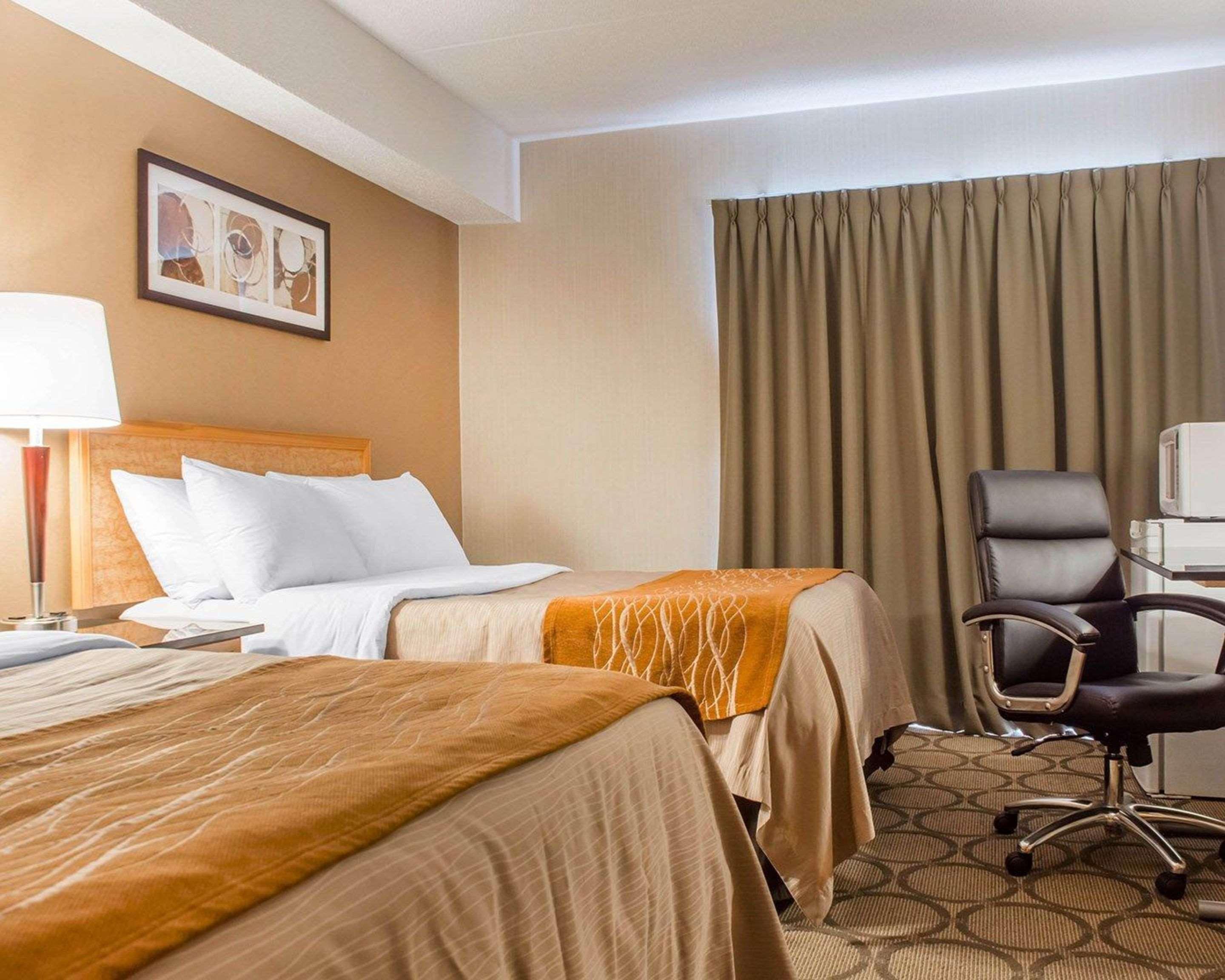 Comfort Inn Brantford Esterno foto