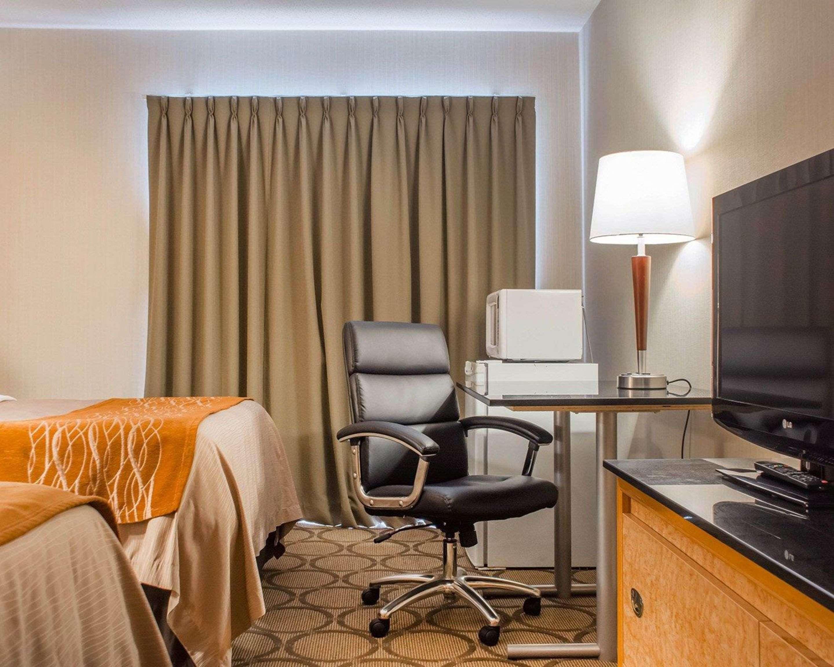 Comfort Inn Brantford Esterno foto